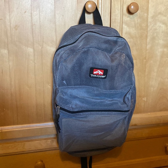 5/$25 NWOT grey mesh backpack. Trailmaker Equipment. - Picture 1 of 12